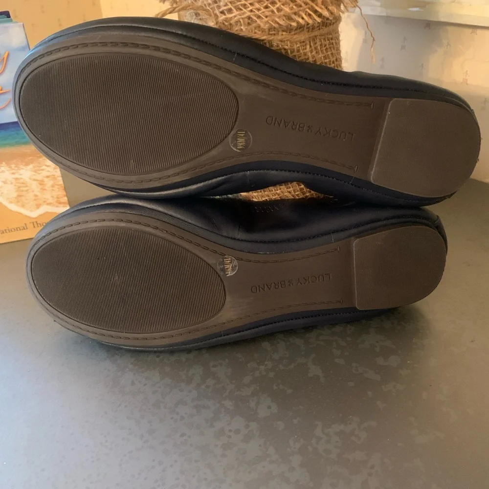 Lucky Brand, LIKE NEW, worn only 1 time, NAVY BLUE, Emmie, Flat shoes. Size 9.5 - Picture 6 of 10